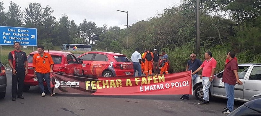 Protesto de operários no Polo nesta segunda (1º) (Divulgação/Sindipetro)